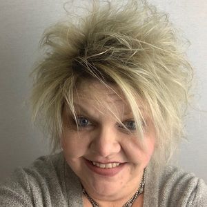 Meet your Posher, Carmella